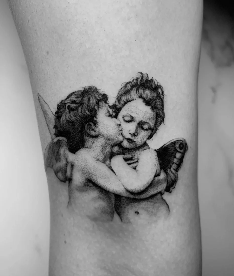 Valentina Olsen - female tattoo artist in London
